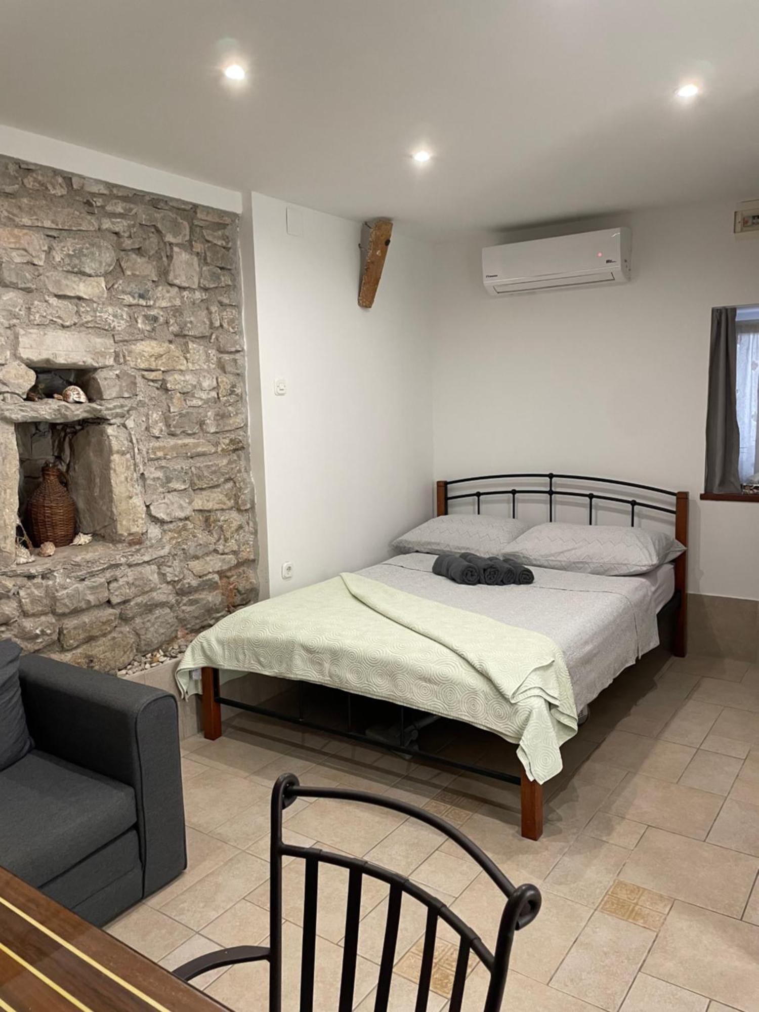 Apartman Pundinica Kastela Exterior photo
